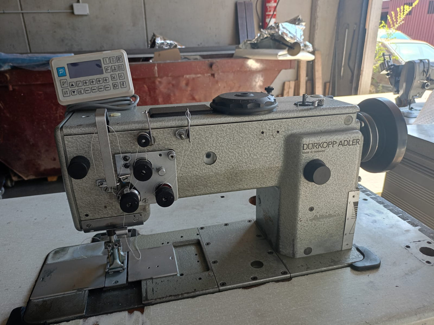 Máquina Durkopp Adler de Triple Arrastre Usada
